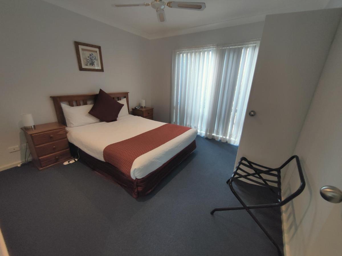 Belvoir Village Motel & Apartments Wodonga Exteriör bild
